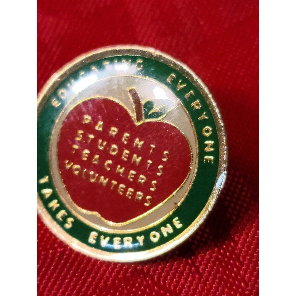 Education Pin Apple Parents Students Teachers Volunteers Gold Tone Lapel